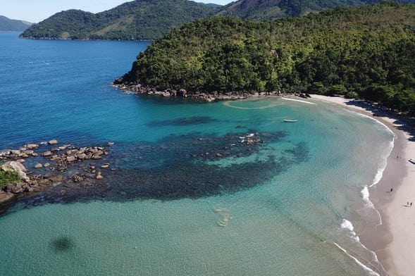 Praia de Castelhanos - Passeio de Lancha Ilhabela