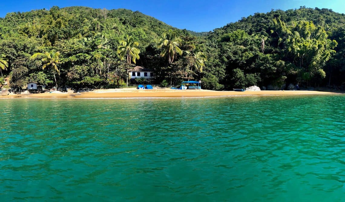 Praia da Fome - Aluguel de Lancha Ilhabela