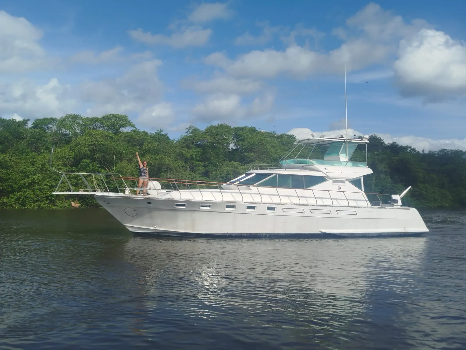 Lancha Cabrasmar 60 pés - Foto 10 mostrando detalhes da embarcação