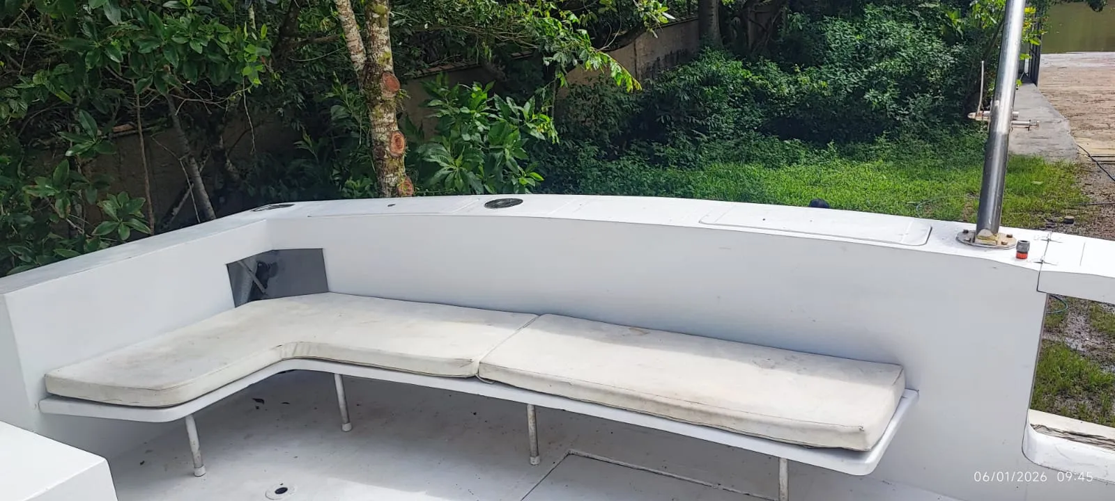 Lancha Cabrasmar 60 pés - Foto 9 mostrando detalhes da embarcação