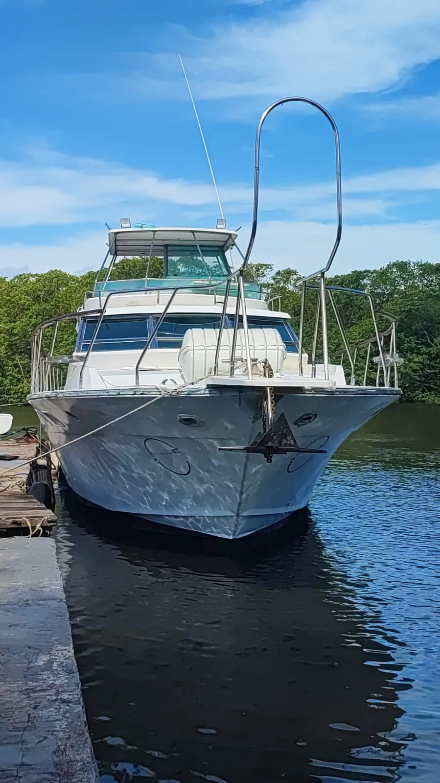 Lancha Cabrasmar 60 pés - Foto 11 mostrando detalhes da embarcação