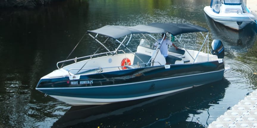 Passeio de Lancha Wave Hunter em Caraguatatuba, Ubatuba, São Sebastião e Ilhabela
