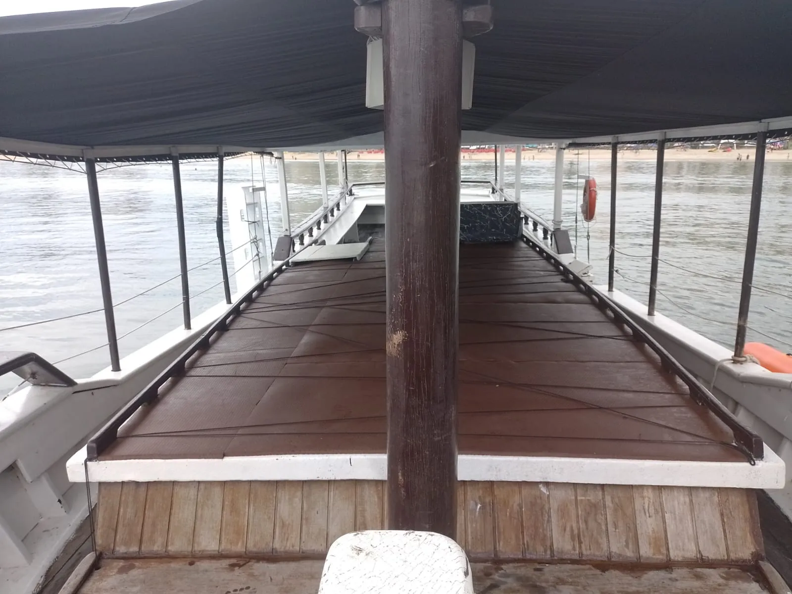 Escuna 60 pés - Foto 5 mostrando detalhes da embarcação