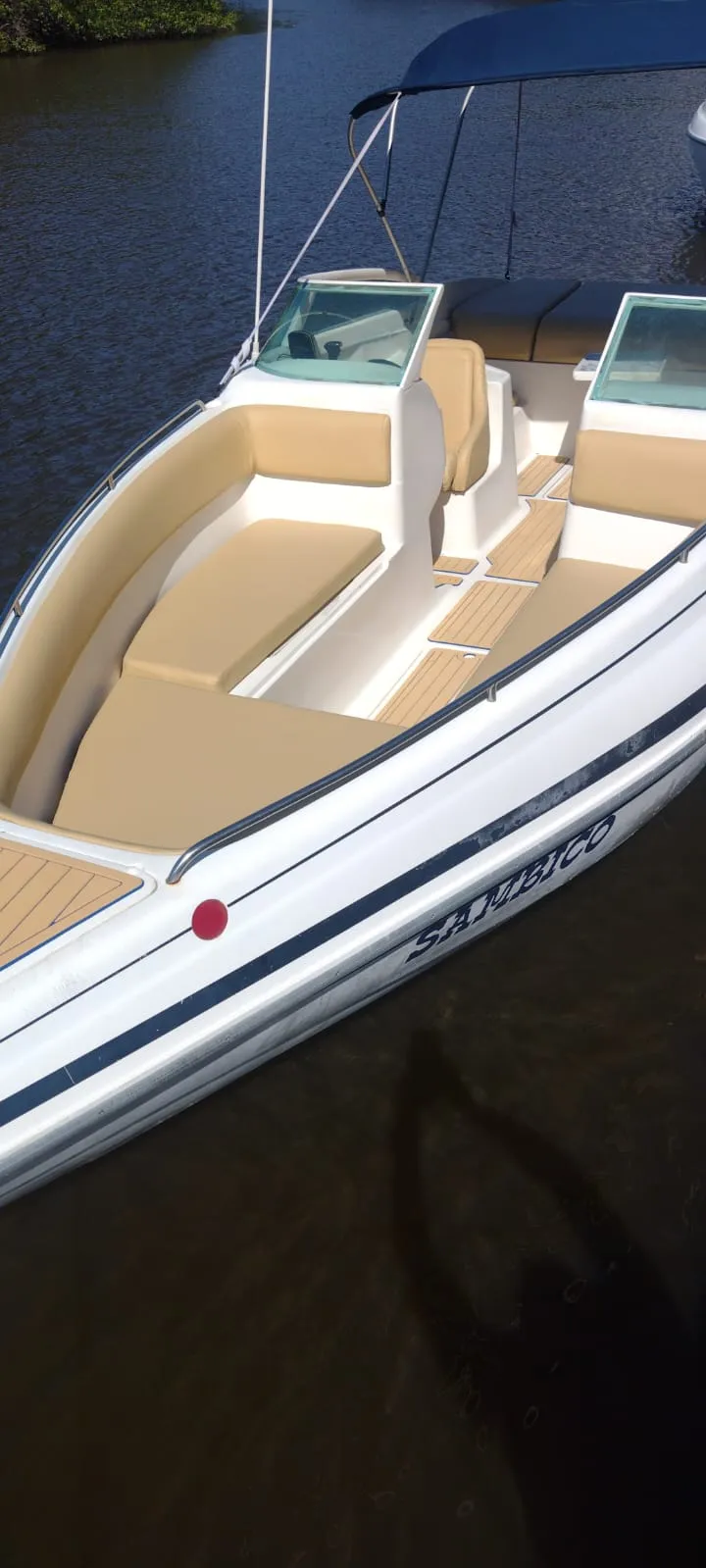 Lancha Real Class 24 pés - Foto 5 mostrando detalhes da embarcação