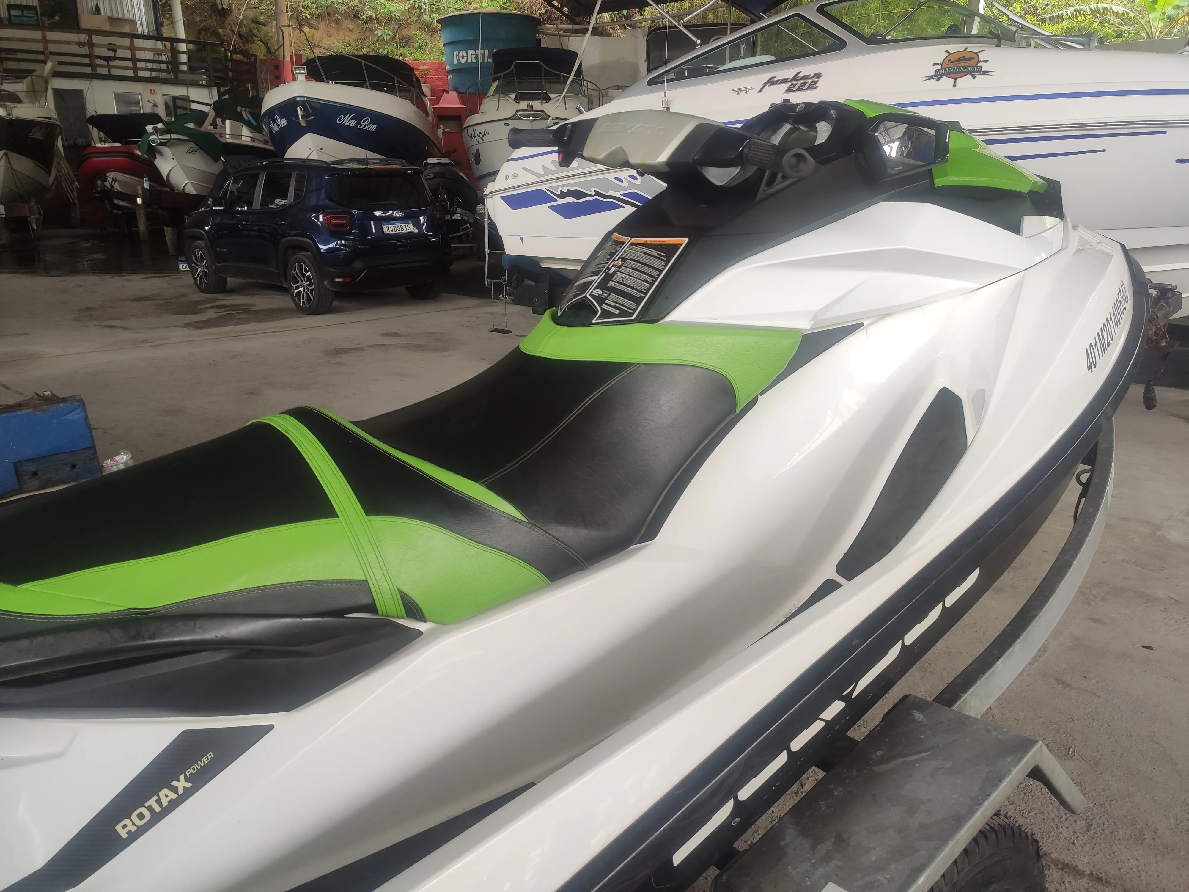 Jetski Seadoo GTS 130 - Foto 3 mostrando detalhes do jetski em Caraguatatuba, São Sebastião, Ilhabela