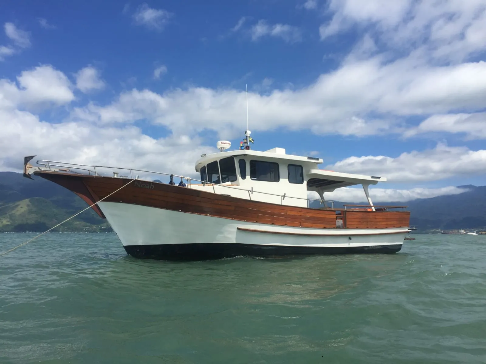 Barco de Pesca Barco 50 pés - Foto 2 mostrando detalhes da embarcação