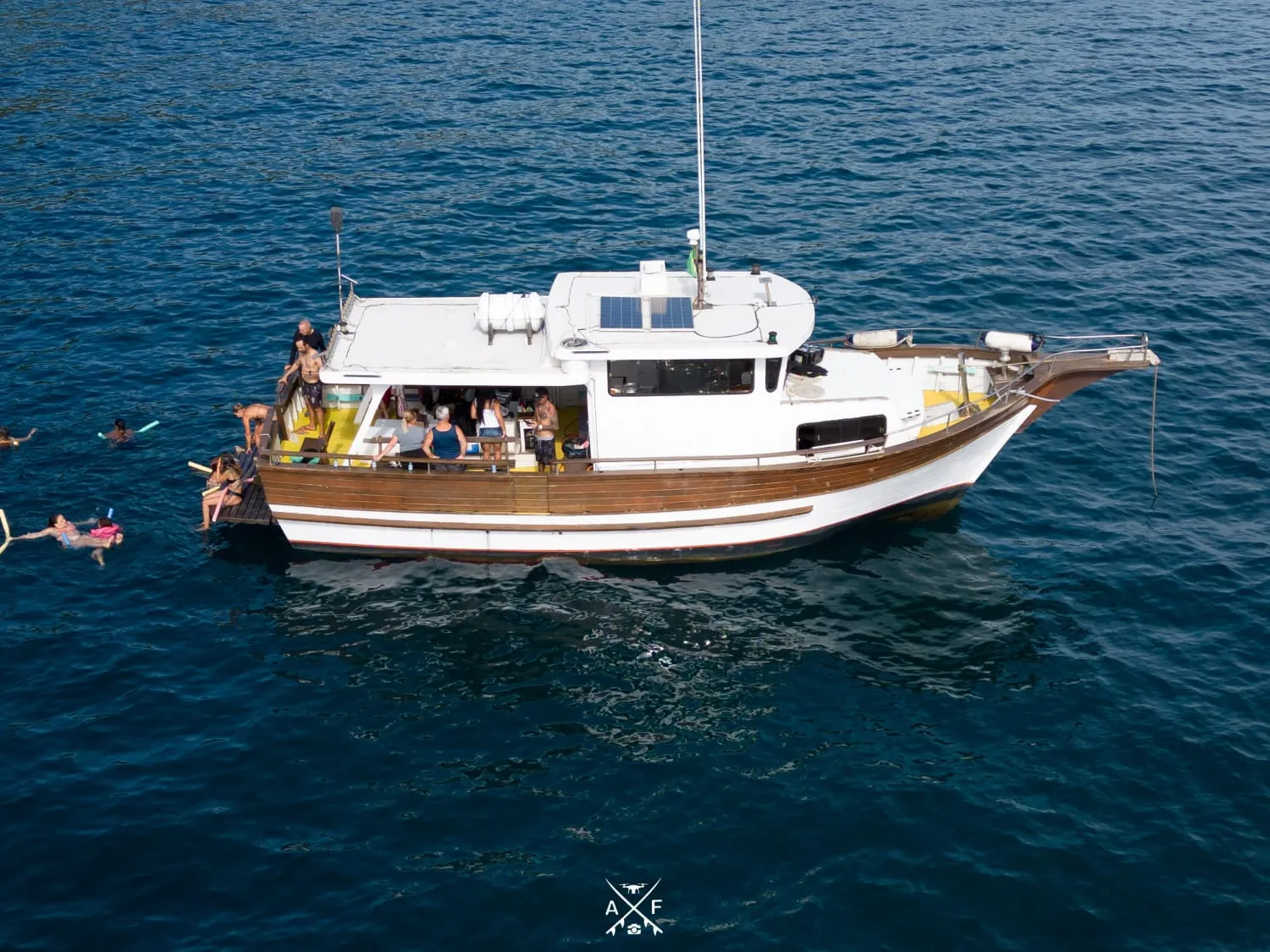 Barco de Pesca Barco 50 pés - Foto 6 mostrando detalhes da embarcação