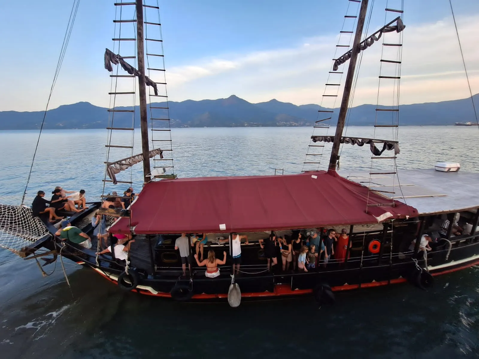 Escuna 70 pés - Foto 5 mostrando detalhes da embarcação