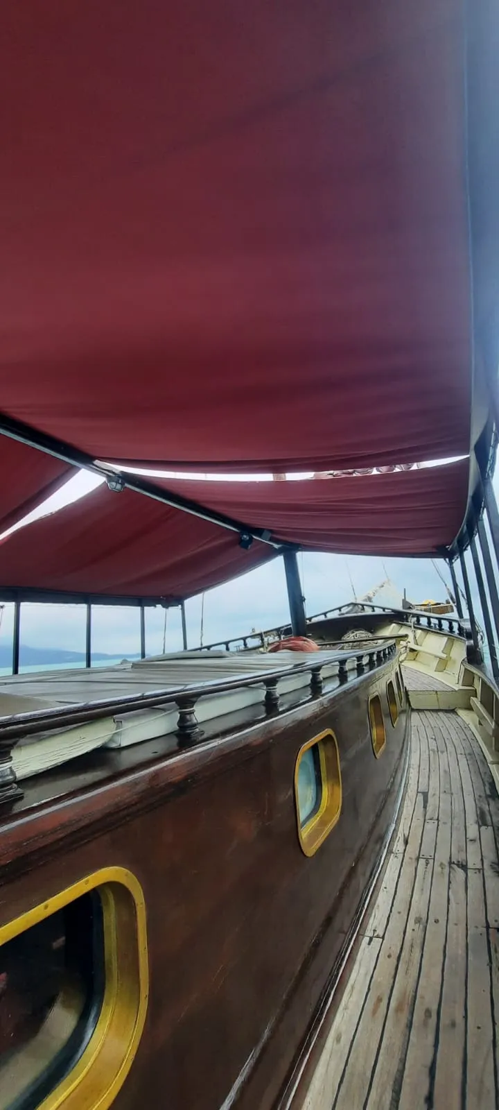 Escuna 70 pés - Foto 4 mostrando detalhes da embarcação