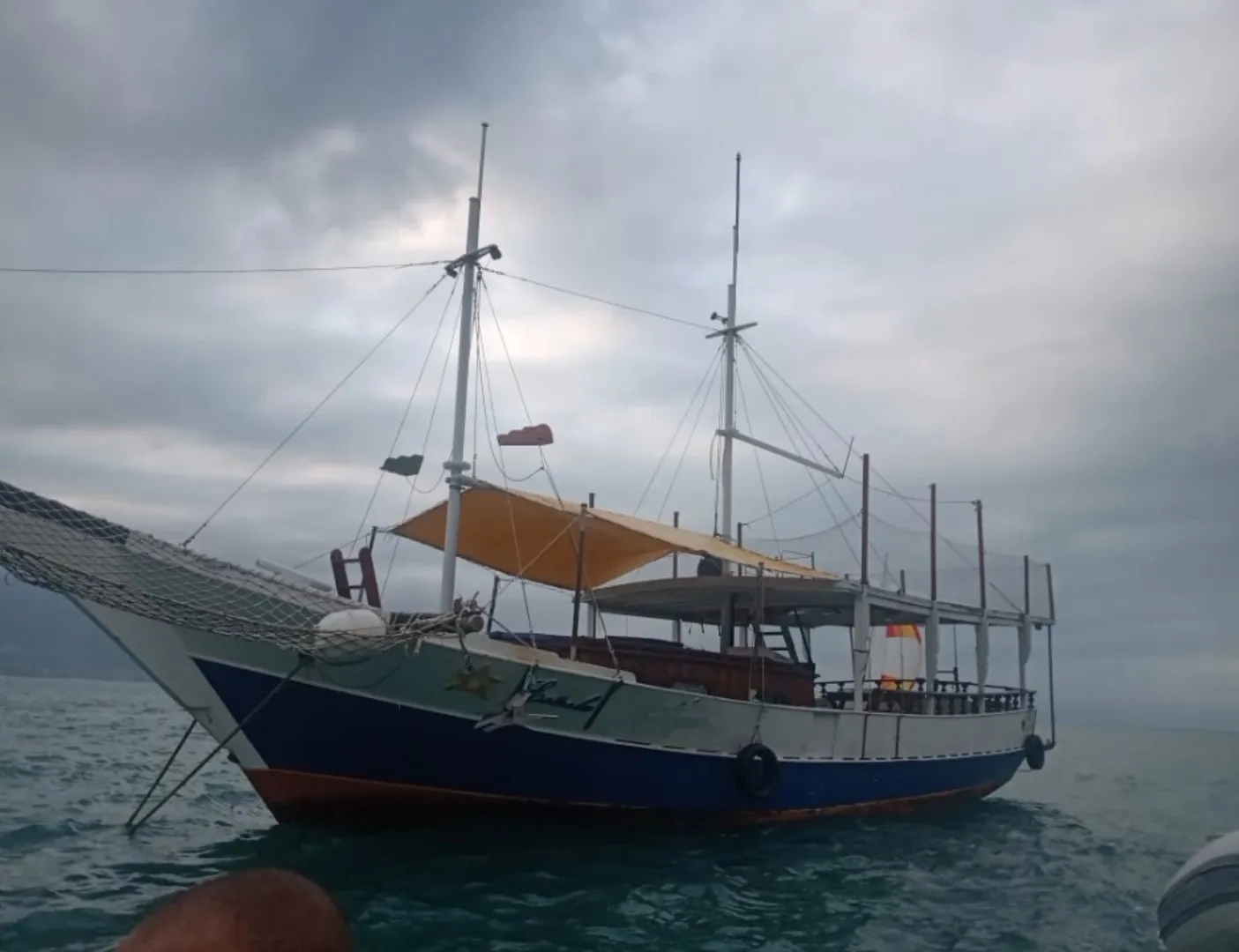 Escuna 60 pés - Foto 9 mostrando detalhes da embarcação