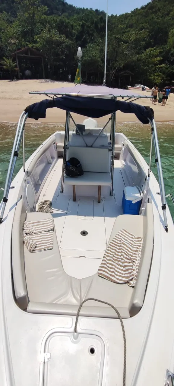 Lancha Riostar 25 pés - Foto 4 mostrando detalhes da embarcação