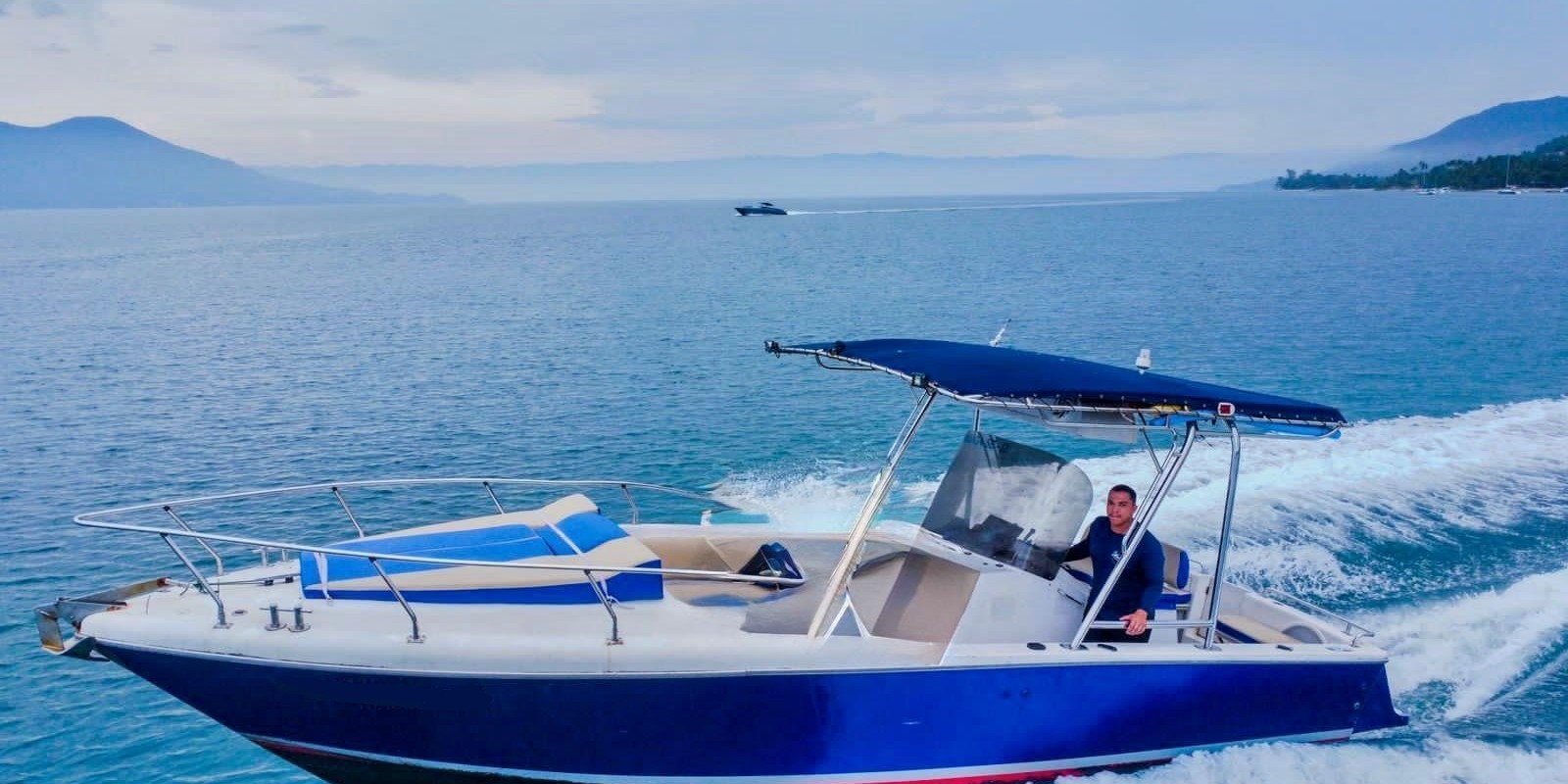 Passeio de Lancha Fast em Caraguatatuba, Ubatuba, São Sebastião e Ilhabela
