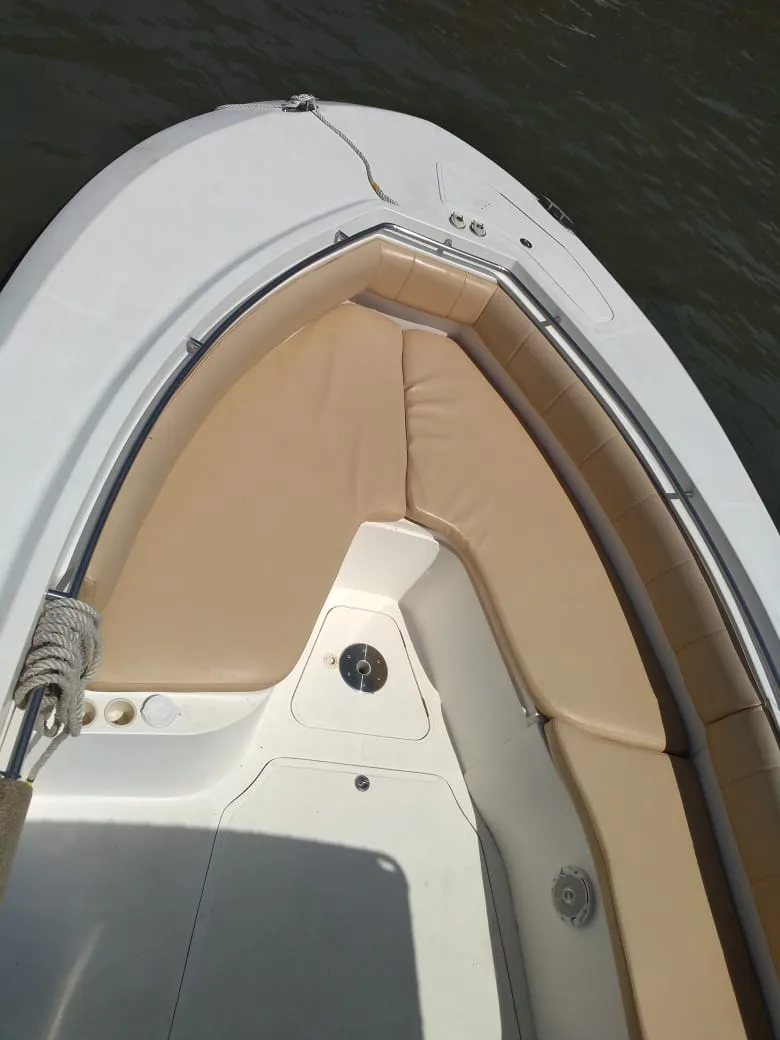 Lancha Fishing 32 pés - Foto 10 mostrando detalhes da embarcação