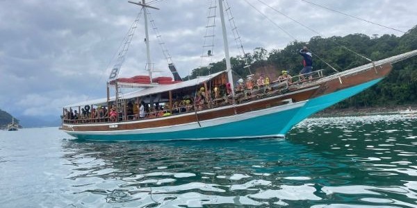 Passeio de Escuna em Caraguatatuba, Ubatuba, São Sebastião e Ilhabela