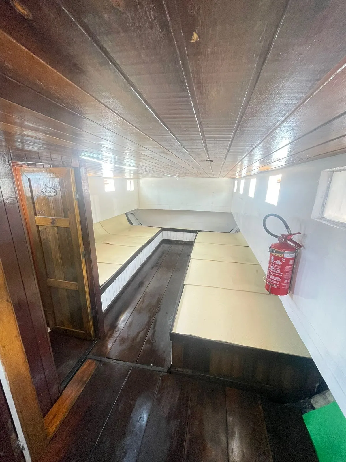 Escuna 75 pés - Foto 3 mostrando detalhes da embarcação