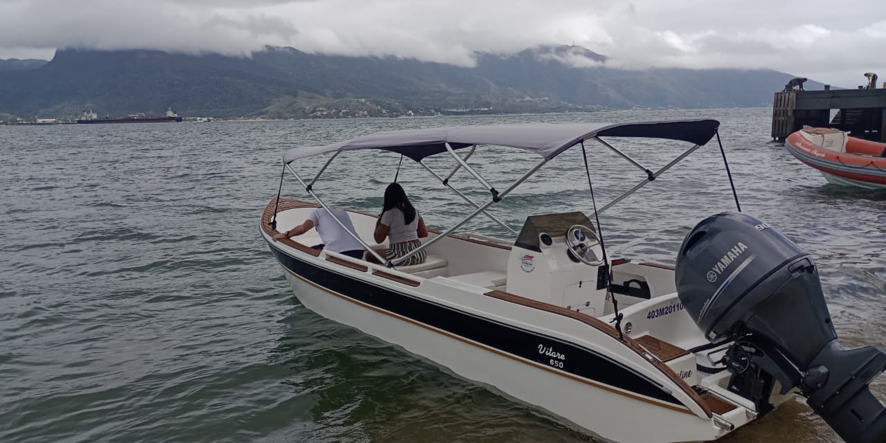 Passeio de Lancha Vitare 650 em Caraguatatuba, Ubatuba, São Sebastião e Ilhabela