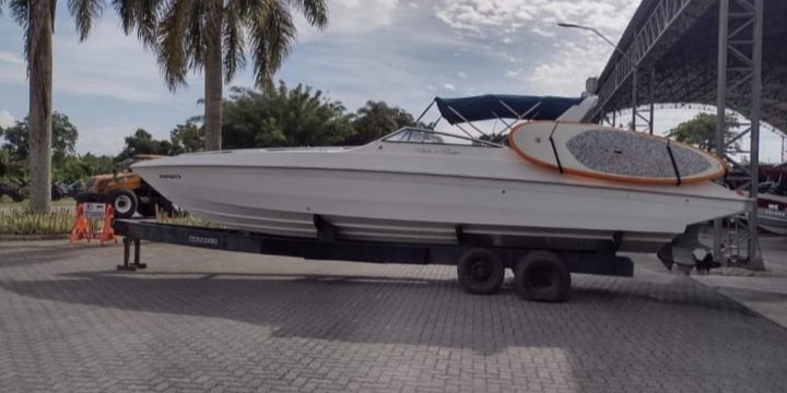 Passeio de Lancha Chris Craft em Caraguatatuba, Ubatuba, São Sebastião e Ilhabela