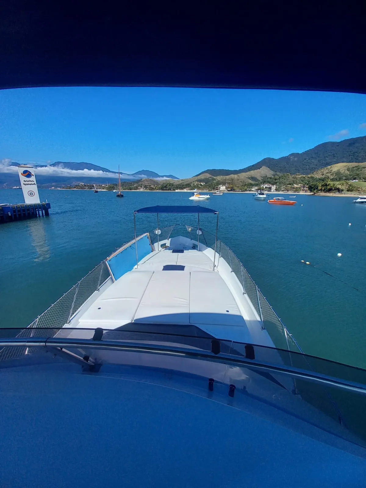 Lancha DM 60 pés - Foto 10 mostrando detalhes da embarcação