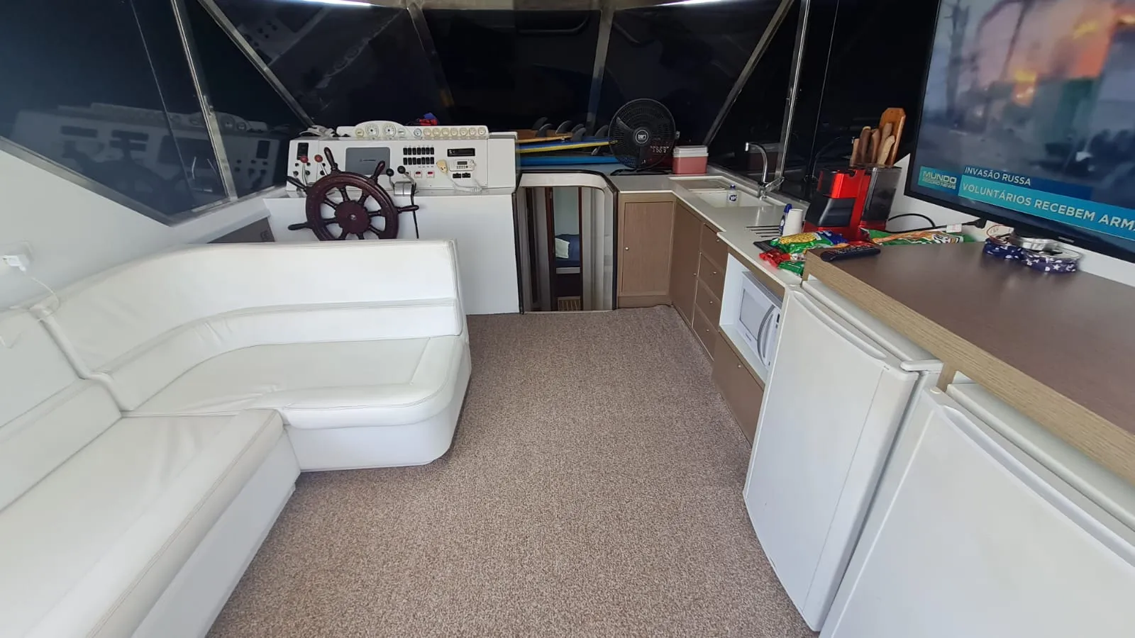 Lancha DM 60 pés - Foto 18 mostrando detalhes da embarcação