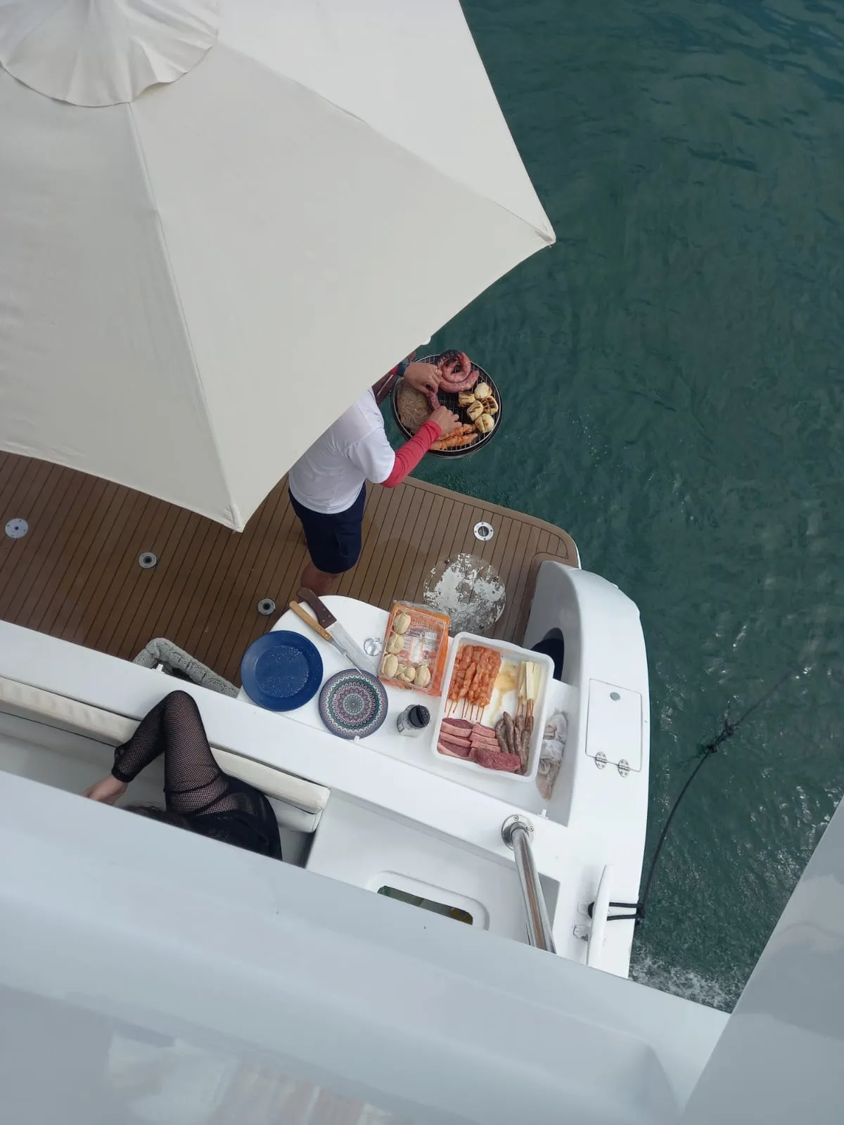 Lancha DM 60 pés - Foto 9 mostrando detalhes da embarcação