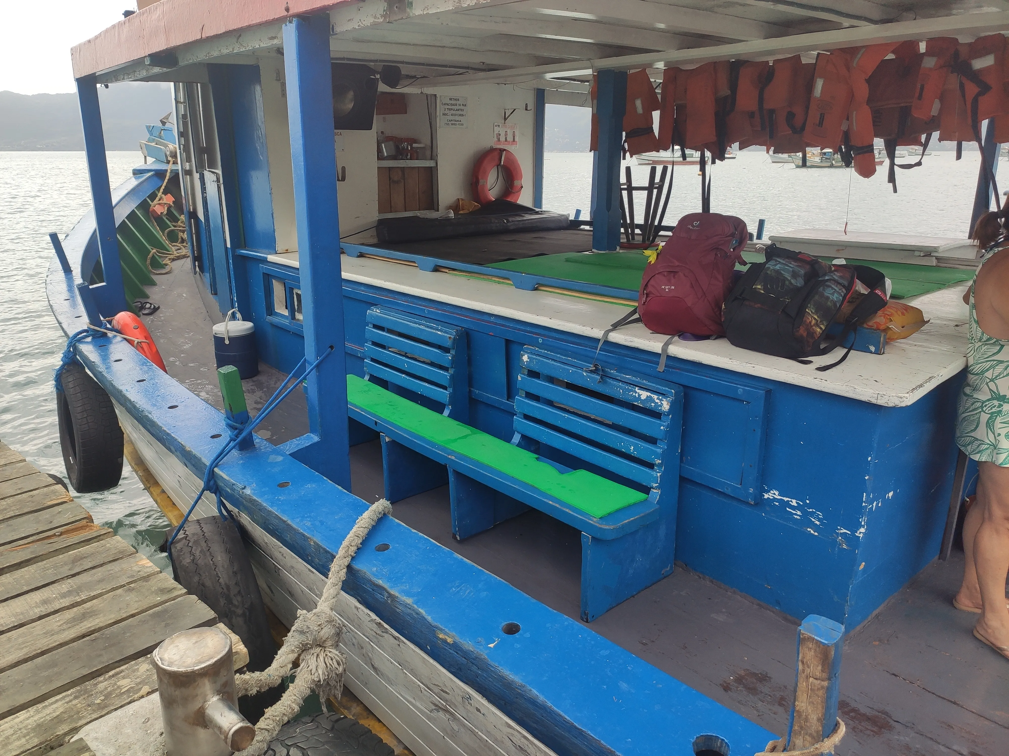 Barco 60 pés - Foto 5 mostrando detalhes da embarcação